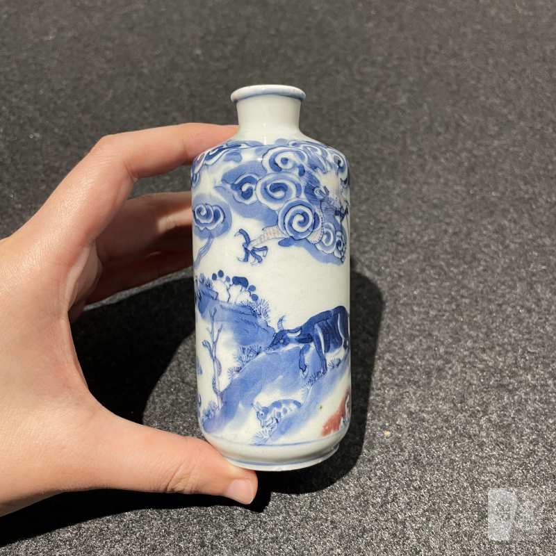 清乾隆 青花釉里红十二生肖图瓶 - 图4